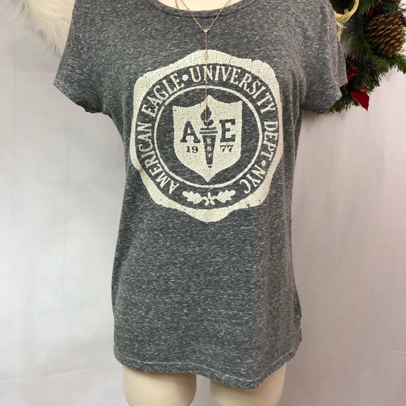 American Eagle Outfitters- A•E•O Gray/White Tee👕 - Picture 3 of 6